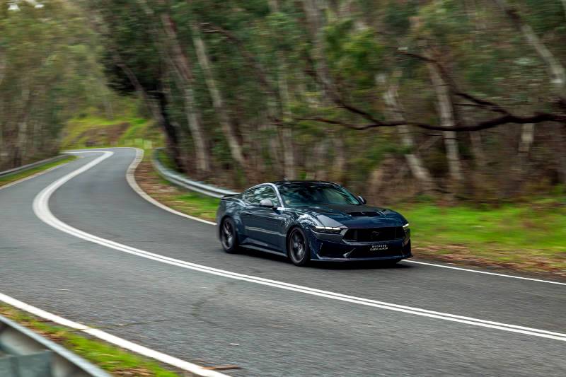 Ford’s New Benchmark for Performance – the Mighty Mustang Dark Horse