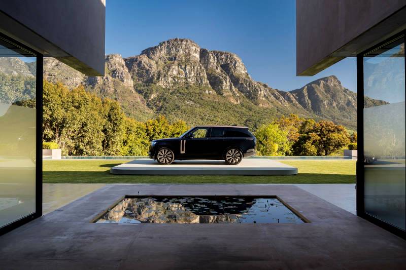 Exclusive new Range Rover SV Onyx Edition unveiled at inaugural Range Rover House in South Africa