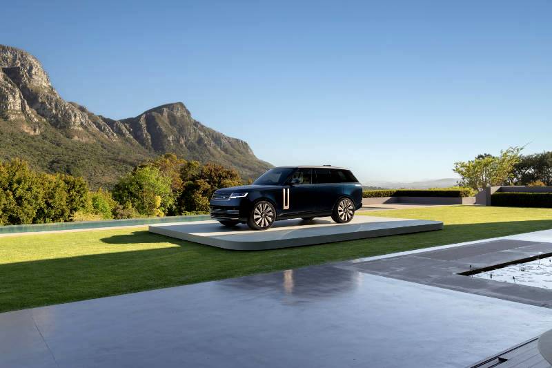 Exclusive new Range Rover SV Onyx Edition unveiled at inaugural Range Rover House in South Africa