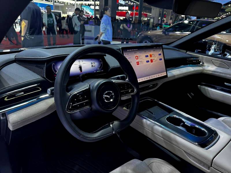 Mazda Unveils MAZDA EZ-60 New Electric SUV at Auto Shanghai 2025 - The second EV developed in collaboration with Changan Automob