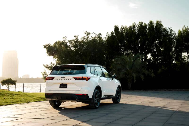 Ford Expands Territory Line-up with New Dark Edition, Elevates Design and Style in Family SUV