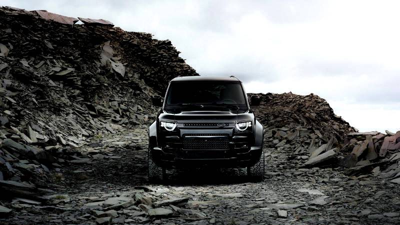 Defender OCTA Black: The tough luxury 4x4 rock star
