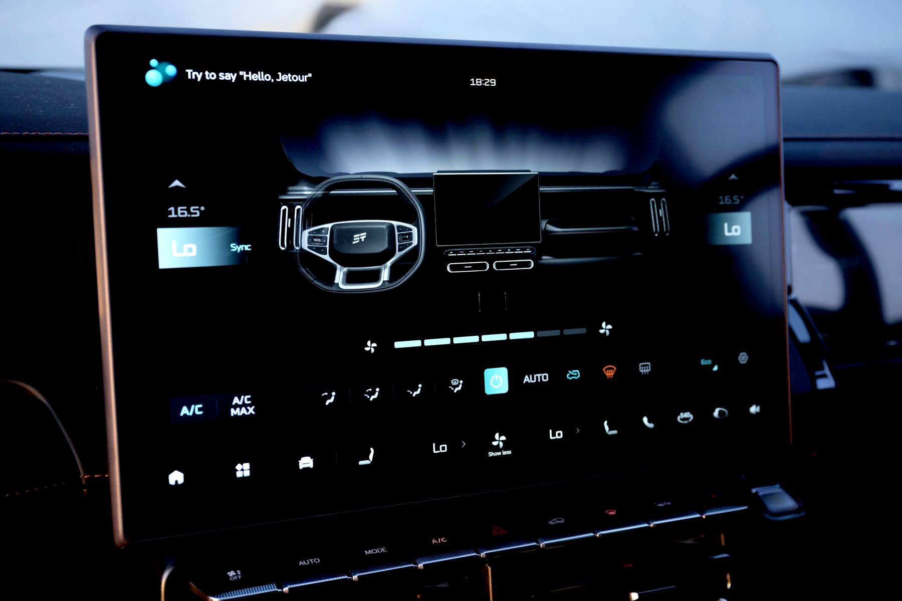 URBAN STYLE MEETS OFF-ROAD SPIRIT IN THE NEW JETOUR T1