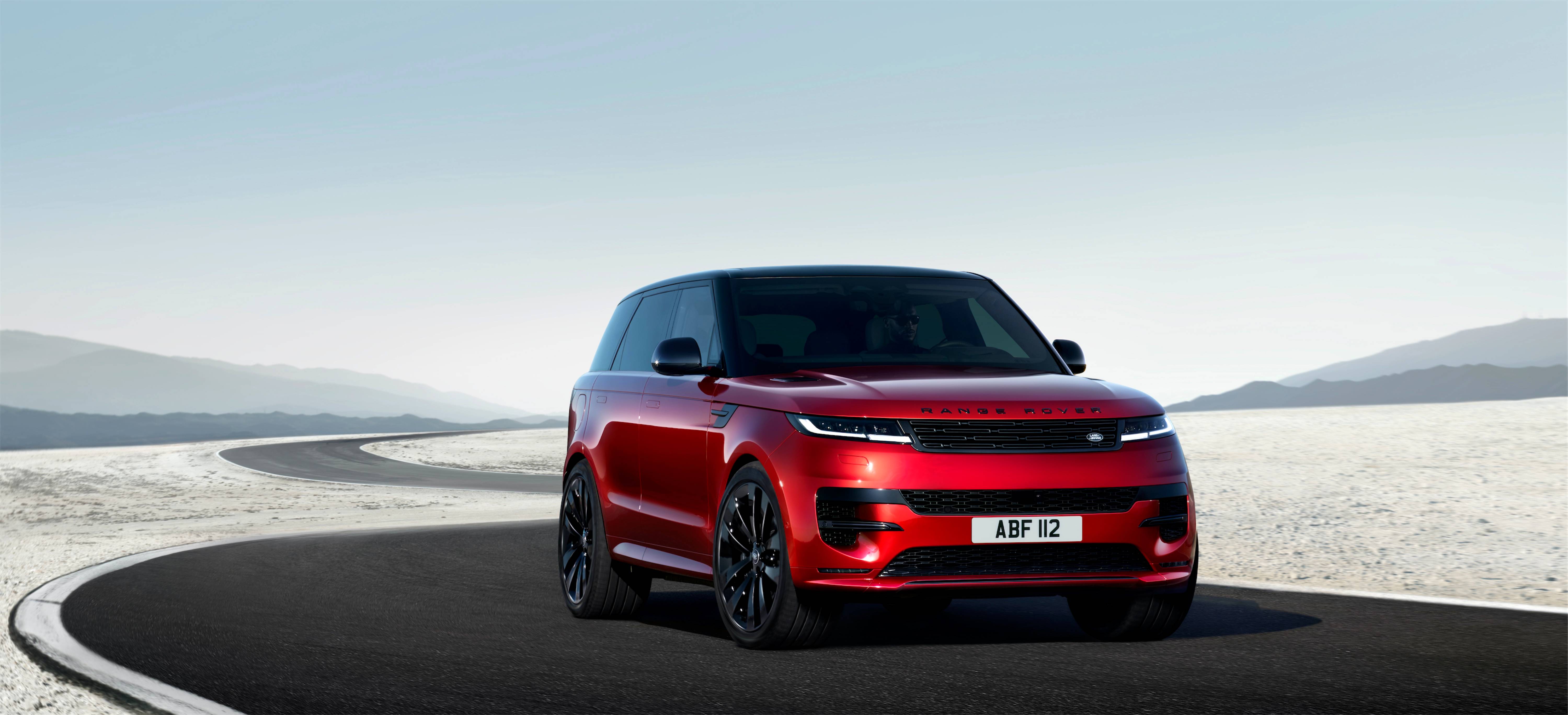 Range Rover introduces the British Summertime Collection