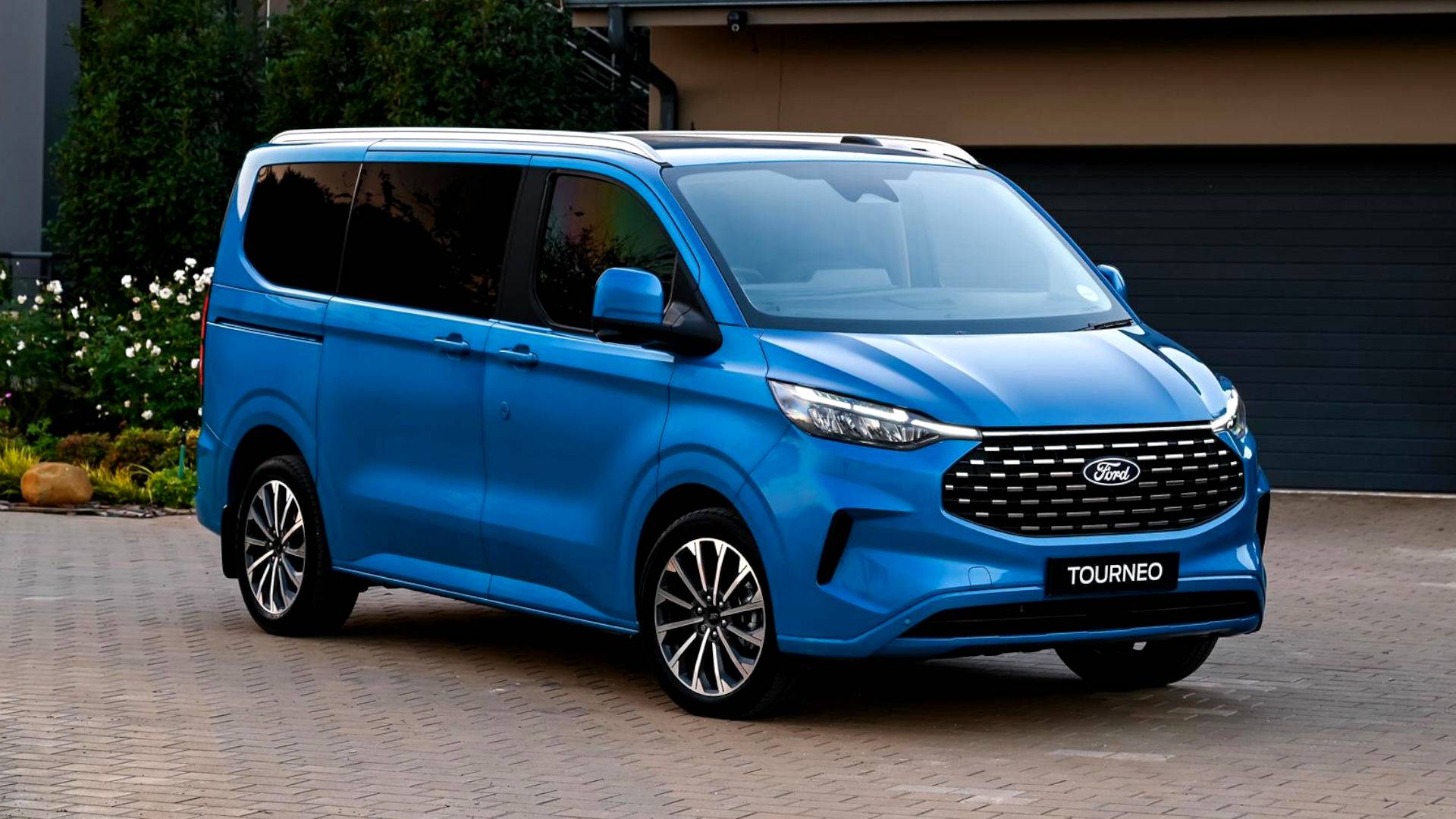 New Ford Tourneo Titanium X AWD