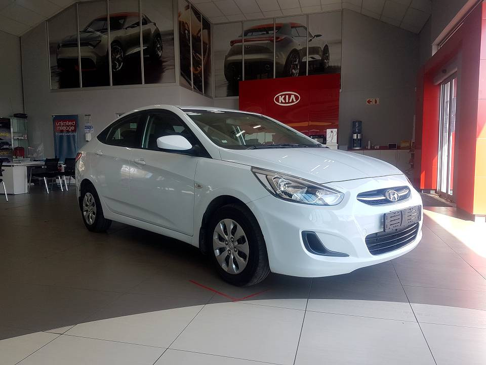 Hyundai accent 18