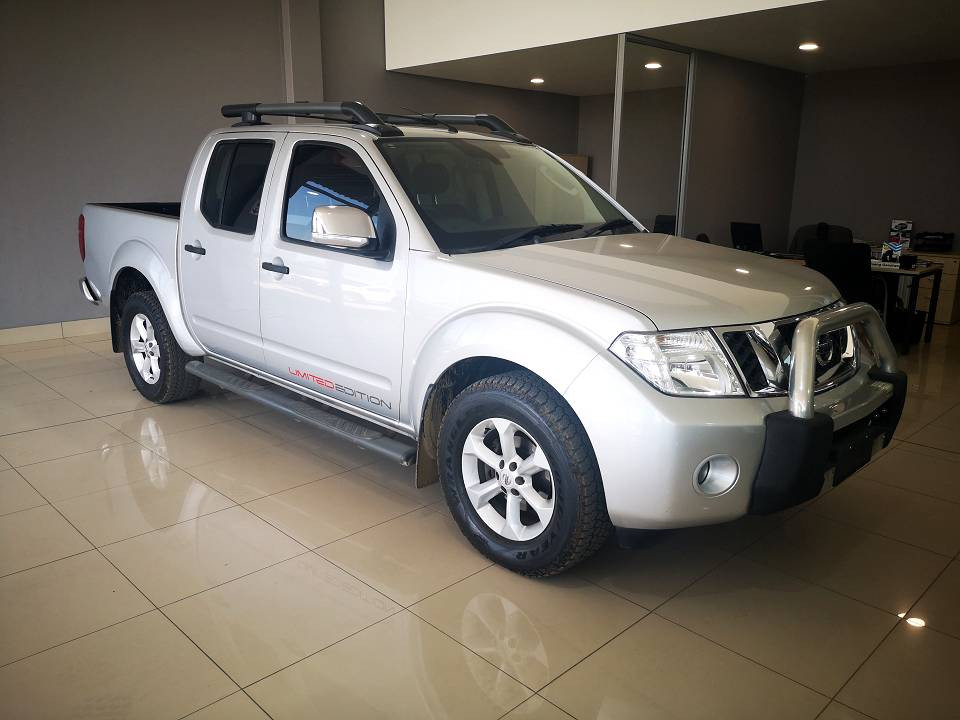 Used 2013 NAVARA 2.5 dCi 4x2 LE D/CAB for sale in Mmabatho - Westvaal ...